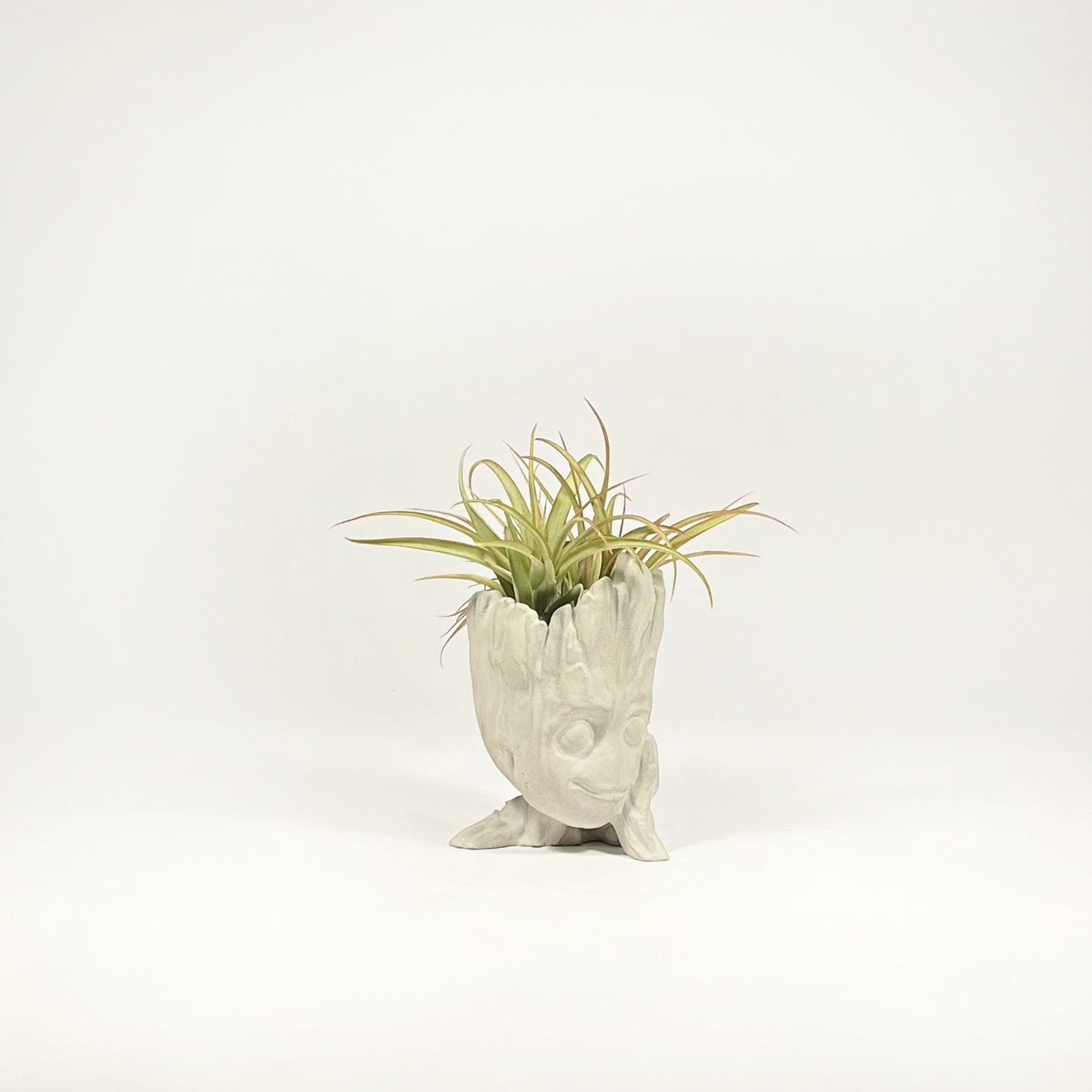 Baby Groot vase/ penholder